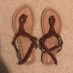 Braided strappy brown sandals
